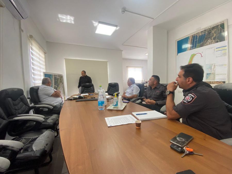 العمل على اقامة نقطة اطفاء ووحدة متطوعين في جسر الزرقاء